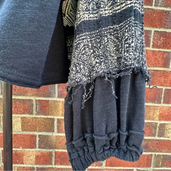 Free People Geometric Embroidery BOHO Top Drawstring Front Arts Balloon Sleeve L - Picture 9 of 17